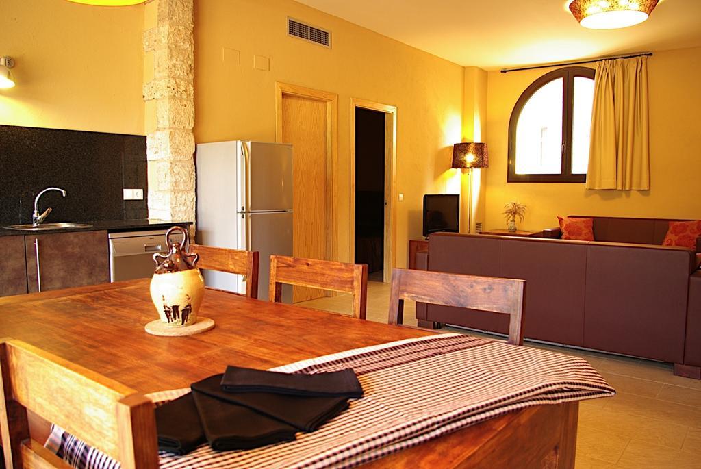 דירות Sant Ferriol L'Arcada De Fares מראה חיצוני תמונה